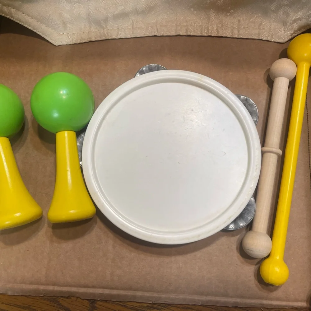 1979 Fisher-Price Vintage Toy Drum with Accessories #921 VERY CLEAN 8x5” - Picture 8 of 11